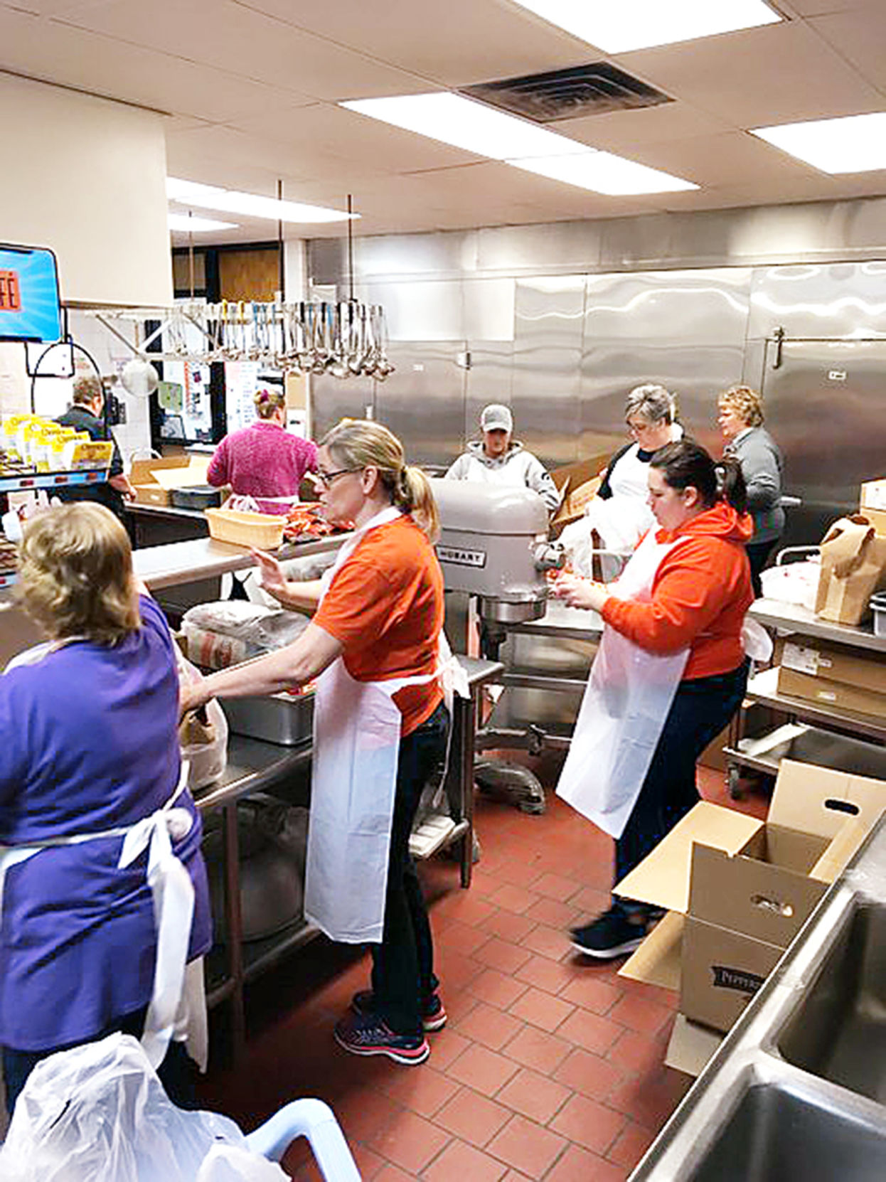 Sheldon volunteers for meal program